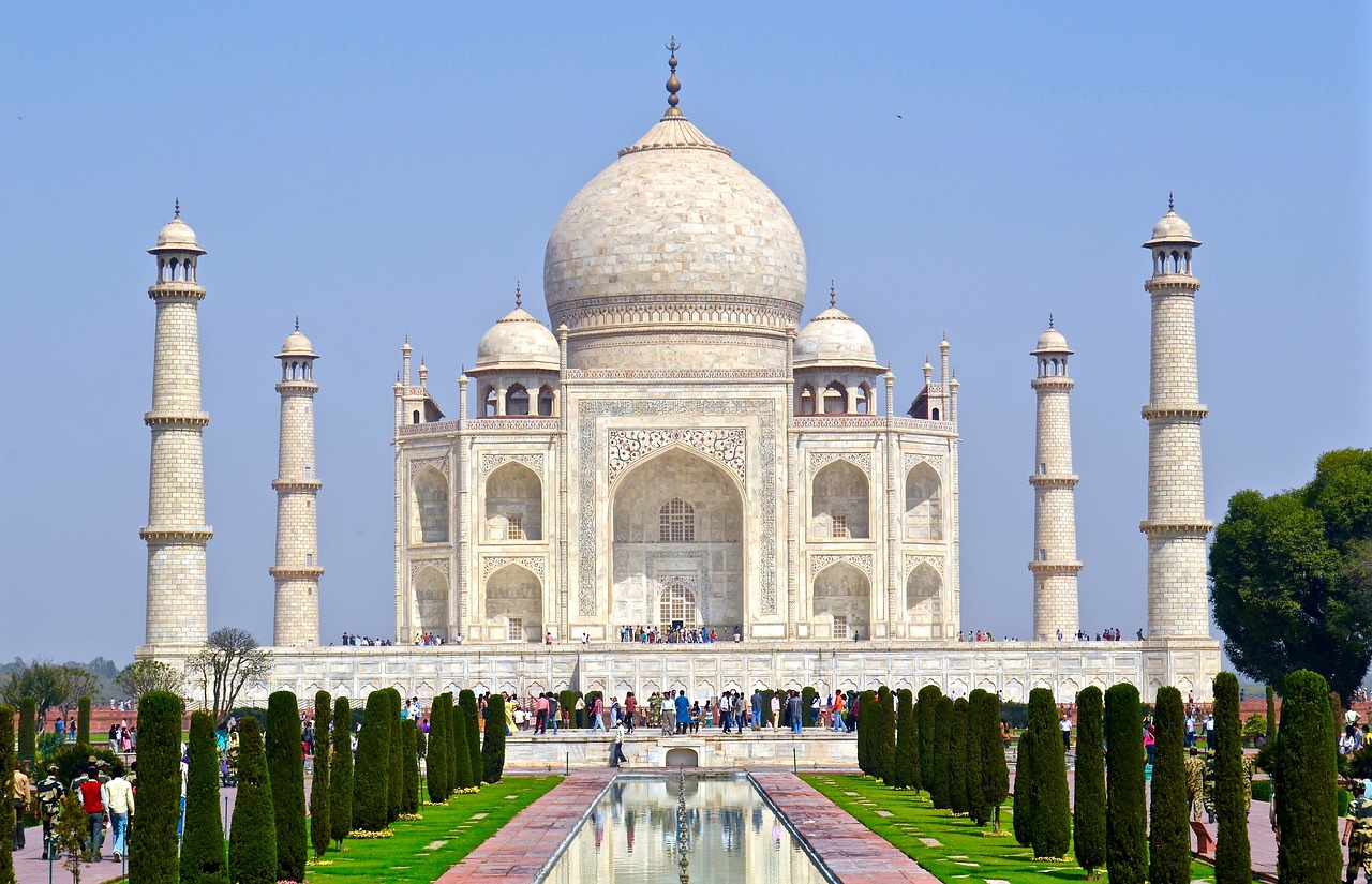 Taj Mahal -Seven Wonders of the Modern World