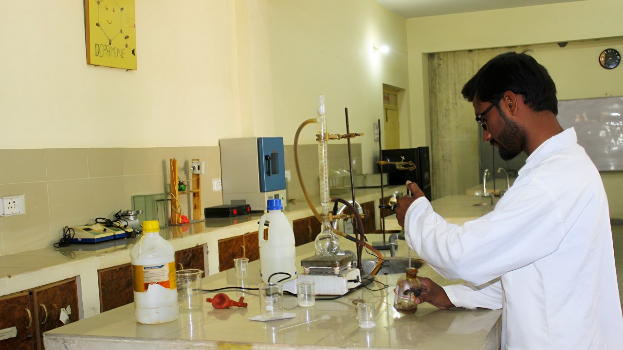 Laboratories of Thal University Bhakkar